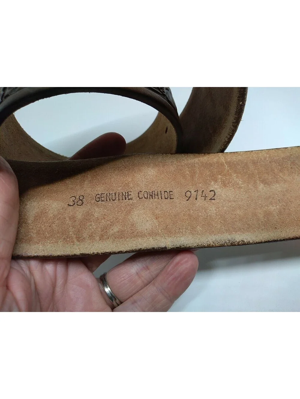 Genuine Cowhide Belt Size 38 Unused With No Buckle 043